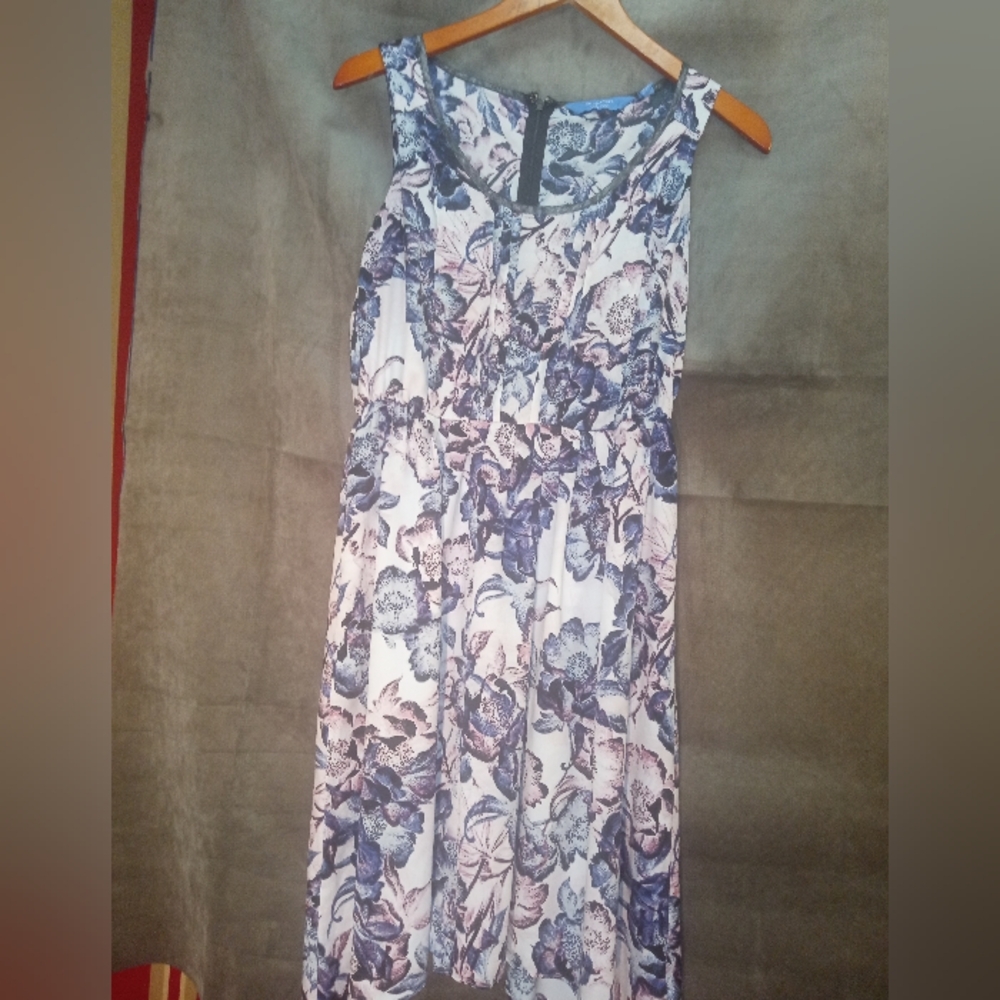 Simply Vera, Vera Wang, size XS, amazing floral